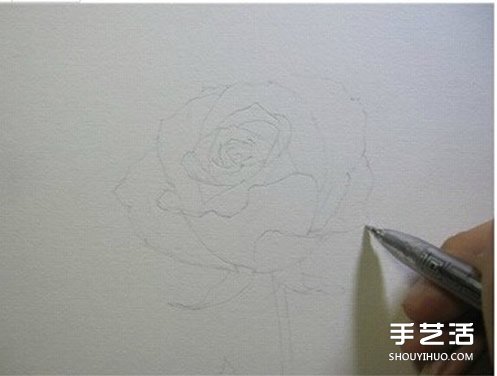 彩铅玫瑰花的画法步骤 玫瑰花彩色铅笔画教程