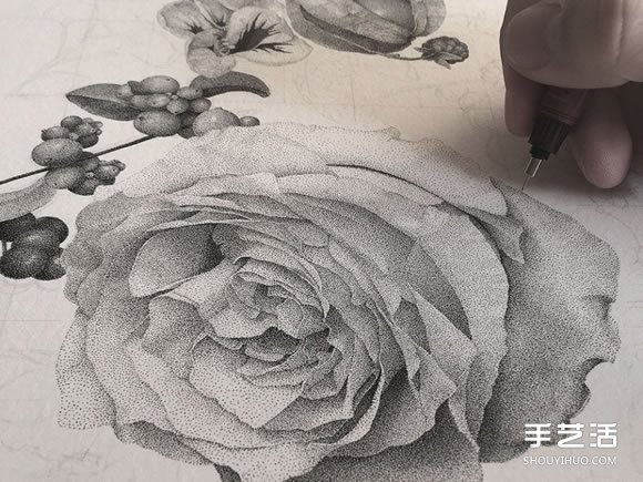 用时超300小时 700万个点组成的点画作品图片