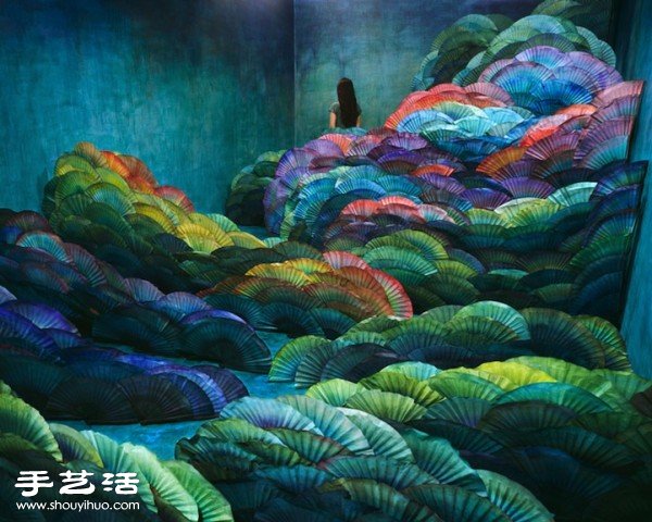 韩国艺术家在同一房间内拍摄的摄影大作