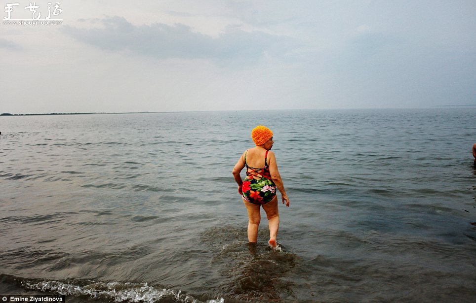 女摄影师探访纽约海滨俄罗斯人聚居区