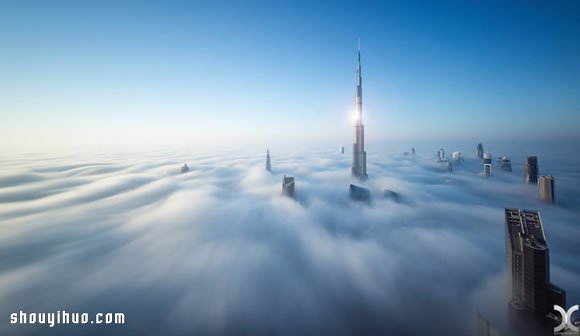 高楼上杜拜城市摄影 发现云雾上的天空之城