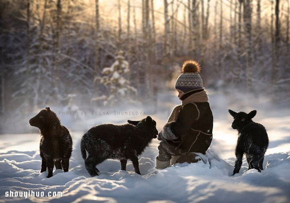 俄妈咪拍下孩子与动物的暖心成长纪录