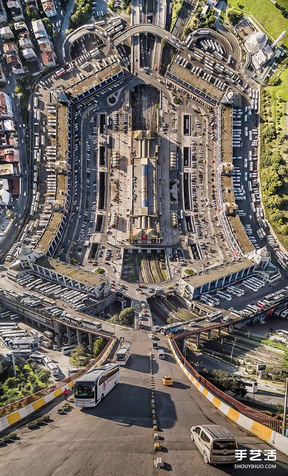 翻转城市的超现实伊斯坦堡摄影作品图片