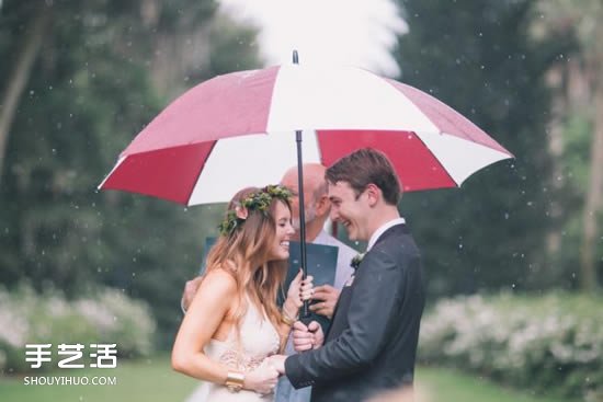 雨天也能演绎浪漫 唯美浪漫的雨中婚纱摄影