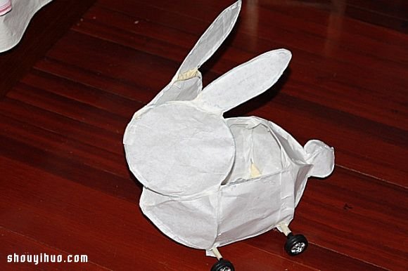 元宵节兔子灯笼制作方法 自制兔子灯的教程
