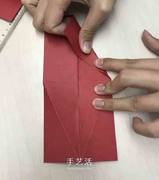 元旦新年小手工 折纸制作漂亮的纸灯笼图解