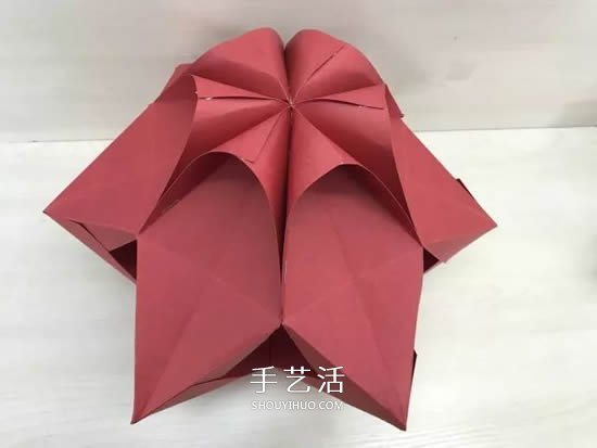 元旦新年小手工 折纸制作漂亮的纸灯笼图解