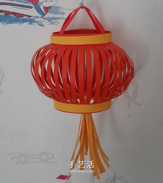 春节手工灯笼的做法 简单卡纸红灯笼DIY图解