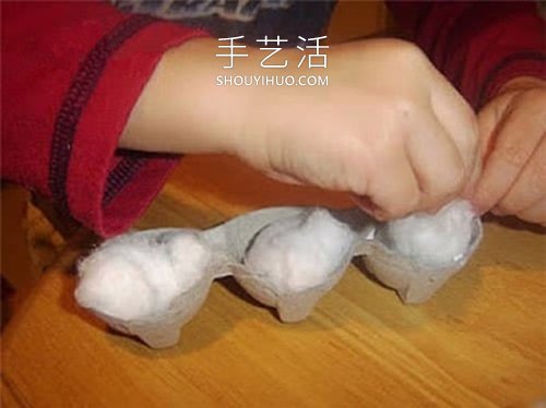 幼儿园手工制作鸡蛋托雪人的做法教程