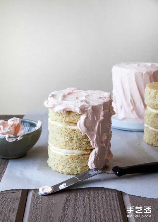 怎么用奶油装饰蛋糕 专业糕点师傅的3个小秘诀