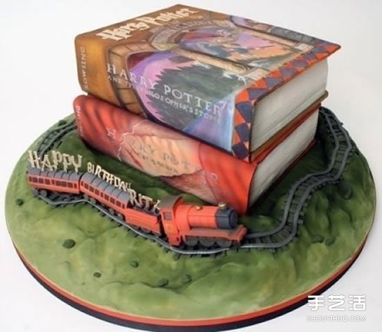 创意书蛋糕图片 看起来就像是一本本堆叠的书
