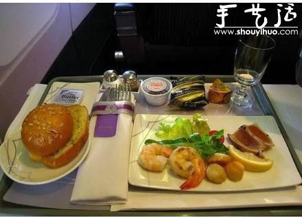 世界各地各个航空公司头等舱的餐饮照片
