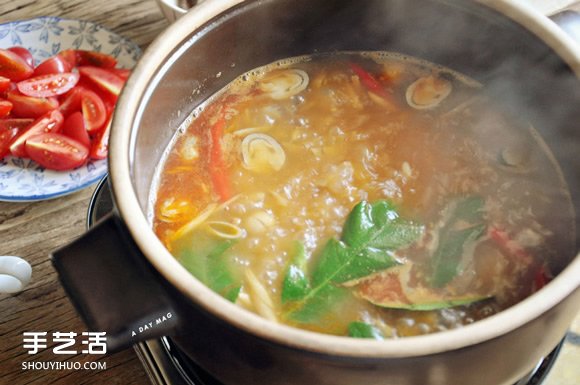 泰式冬荫功汤的做法 泰式酸辣虾汤的做法