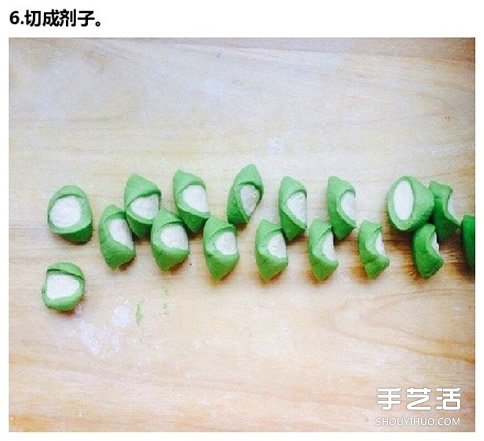 翡翠白菜饺子皮的做法 翡翠白菜饺子的包法