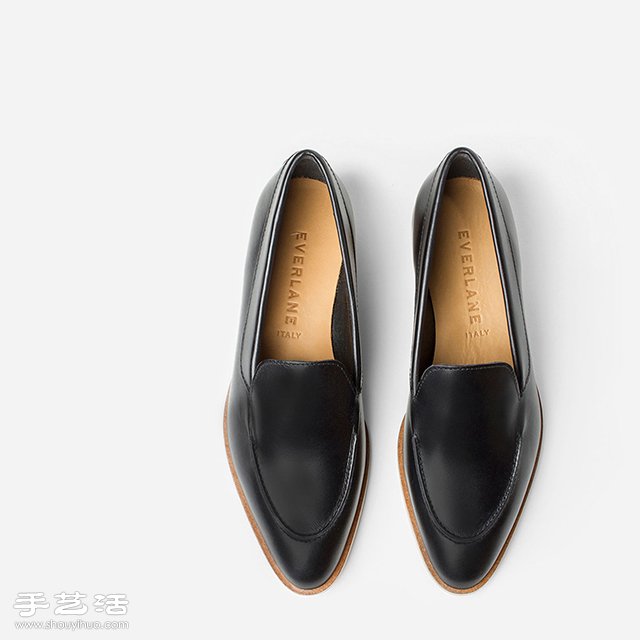 极简设计零死角的经典 loafer 女鞋设计