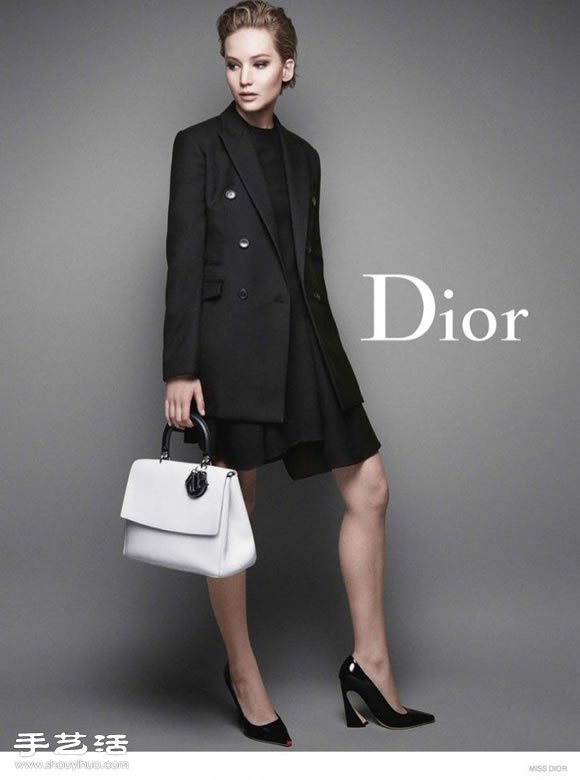 Jennifer Lawrence演绎Miss Dior手袋广告
