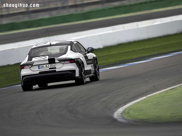 世界最快无人驾驶汽车：Audi RS7