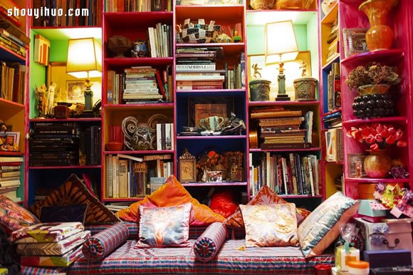 时尚界不朽传奇大师 ZANDRA RHODES