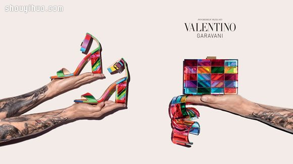 Valentino 2015 早春缤纷色彩配饰广告