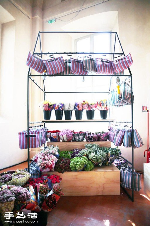 MARNI 位于米兰的 2015 春夏时尚花市场