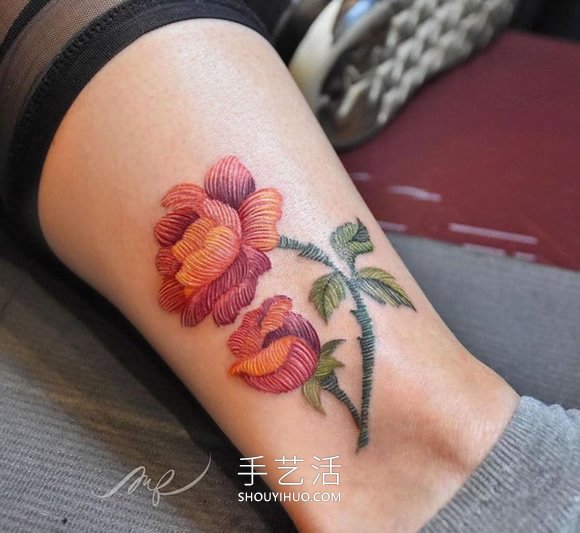 太惊艳！墨西哥纹身师“缝”出彩色花卉纹身