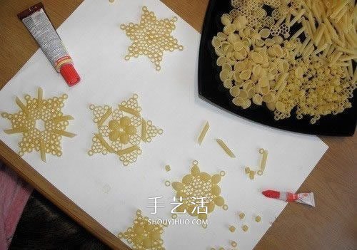 意大利面制作雪花挂饰 自制意大利面雪花方法