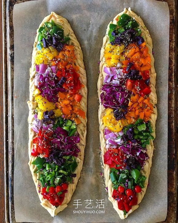 用剩菜和面包制作成的可食用“面包花束”