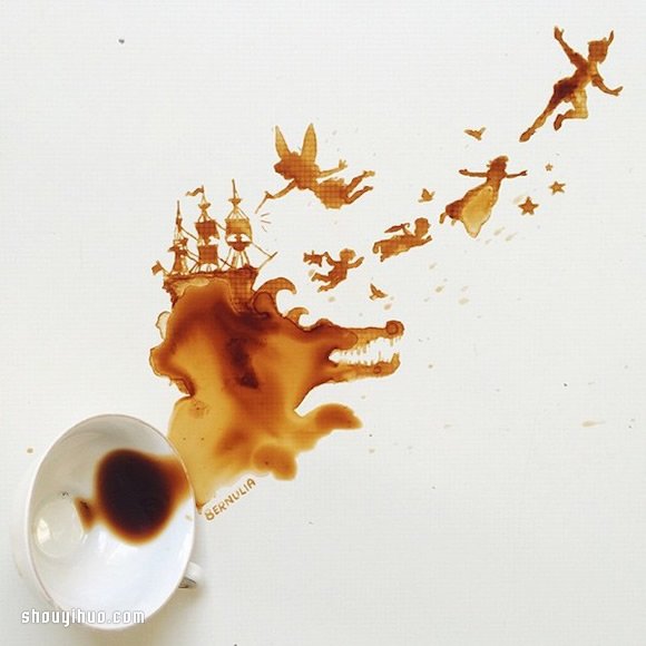 创意绘画：将翻倒的咖啡变成涂鸦艺术