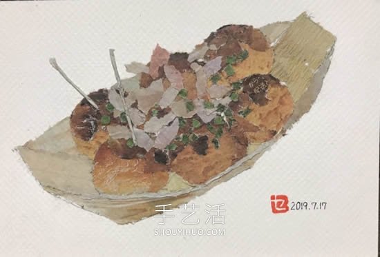 90岁老奶奶手撕报纸做拼贴画！展现平淡幸福