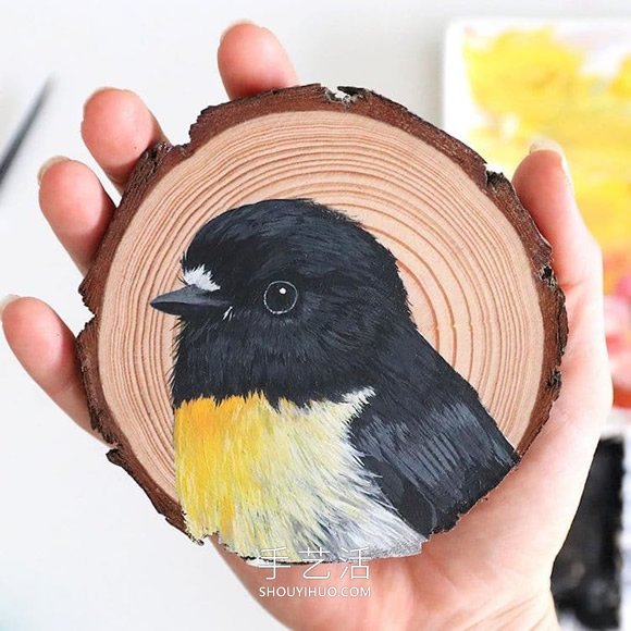 艺术家花了100天的时间在木片上绘画100种鸟类