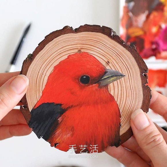 艺术家花了100天的时间在木片上绘画100种鸟类