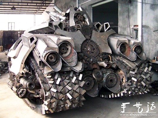 废弃金属DIY的“威震天”坦克
