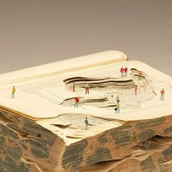 书籍雕刻创造出的微型世界
