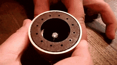 向摄影师女友求婚 DIY独一无二“光圈戒指盒”