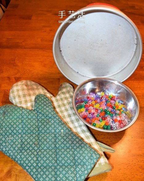 塑料串珠放入烤箱 DIY制作精美糖果盘的做法