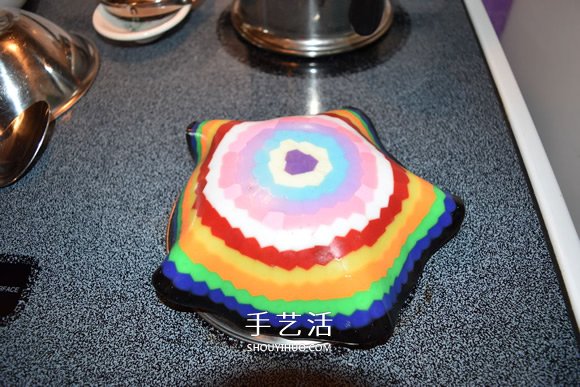 塑料串珠放入烤箱 DIY制作精美糖果盘的做法