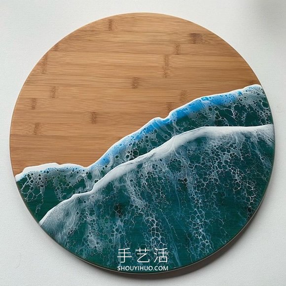 树脂艺术将日常物品变成微型海洋景观