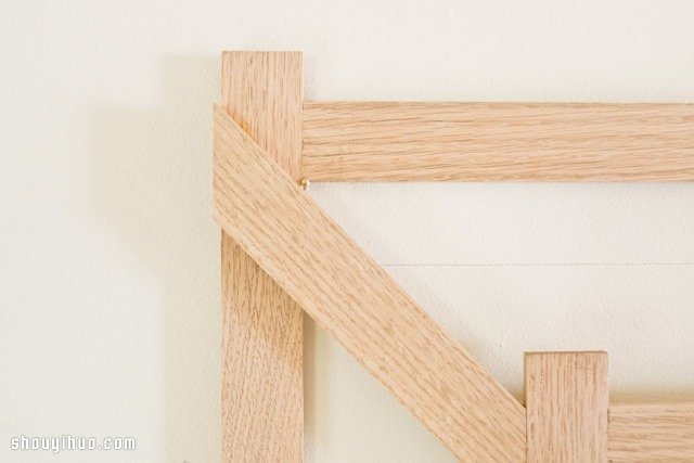 时尚3D置物架木工制作 可用作挂衣架和书架