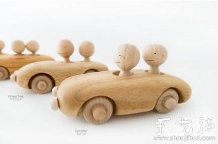 手工制作的木制玩具DENSYA