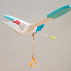 手工制作木头玩具送子鸟 拉下拉环扇动翅膀飞行