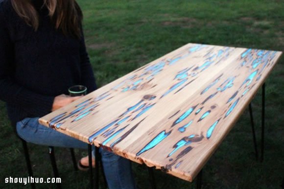 磷光粉+树脂 自制夜晚会发出萤光的美丽木桌