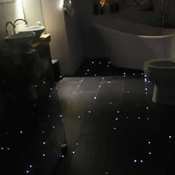 用光纤把家里的地板变成星夜般星光点点！