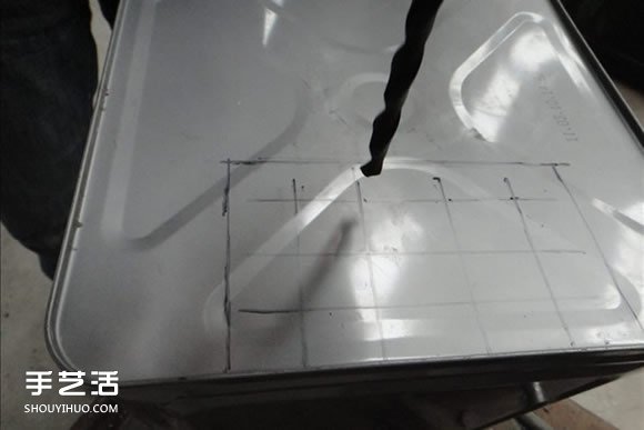 如何自制烧烤炉图解 简易木炭烧烤炉制作方法