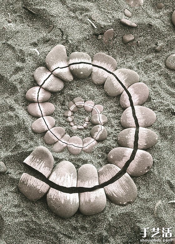 Andy Goldsworthy的大地雕塑艺术作品