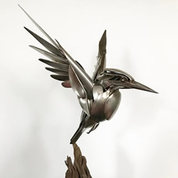 竟然是用勺子做的 精致的小鸟雕塑手工艺品