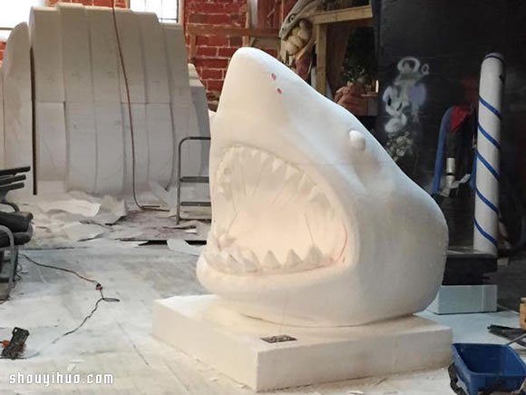 大白鲨造型雕刻婴儿床 给侄子的最温馨礼物