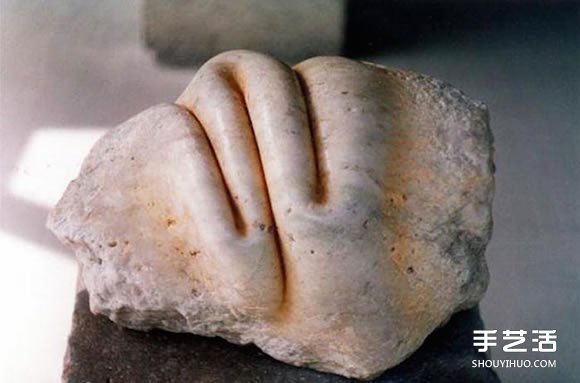 巧手打造的石雕作品 被赋予滑顺又自然的曲线