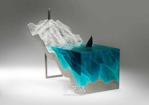 利用手工切割玻璃 模拟出澄澈的水中世界