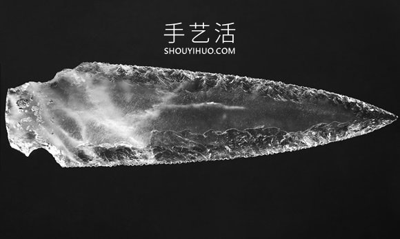 西班牙发现有5000年历史的手工打造水晶匕首
