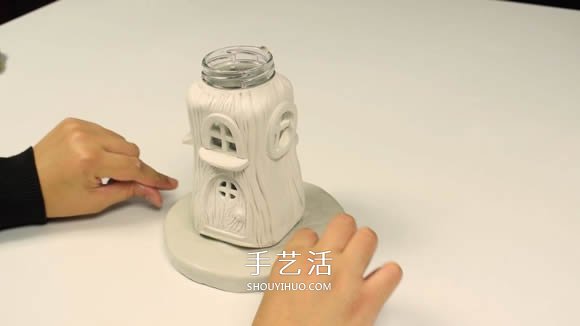 纸粘土和玻璃瓶手工制作童话小屋